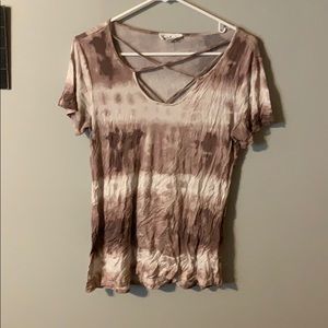 redish/brown tie-dye Tee with cute chest